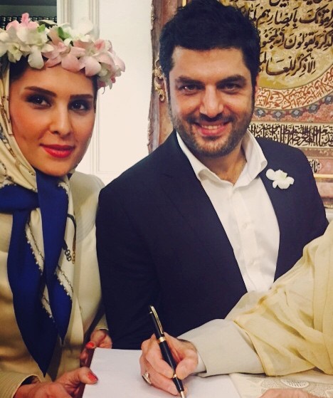 سام درخشانی و همسرش در مراسم نامزدی