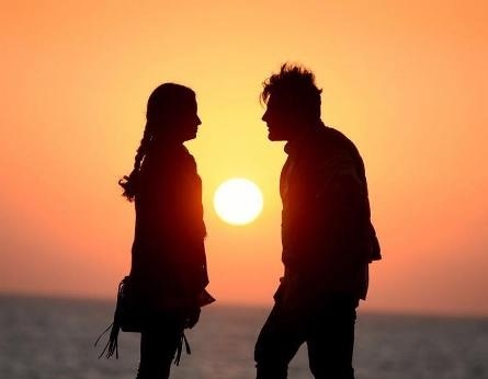 عکسی از فیلم محمدرضا گلزار و دیا میرزا