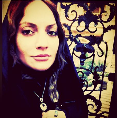 mahnaz-afshar-selfie5